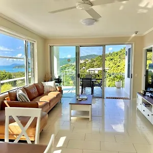 Airlie Summit Aparthotel